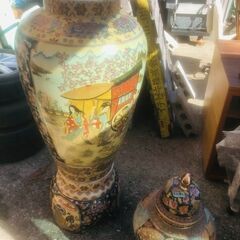 特大の壺 薩摩焼？の画像