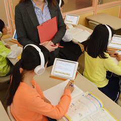 ※急募※【冬休み短期アルバイト】学習塾講師アシスタント／時給1,200円／12月25日～1月8日までの期間限定（12/31～1/4はお休み）／勤務日や勤務時間は相談可能（11時～20時の間で1コマ90分からOK）／【自立学習RED】冬期講習中の生徒の学習を見守り質問や相談に対応していただくお仕事です／高校生OK！／帰省中の学生さんもOK！の画像