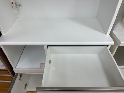 値下げしました！！！ニトリ製★食器棚★横1005mm×高2055mm×奥行500mm★近隣配送•設置可能