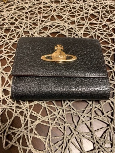 Vivienne ヴィヴィアンウエストウッド 三つ折り財布！ブラック×ゴールド！