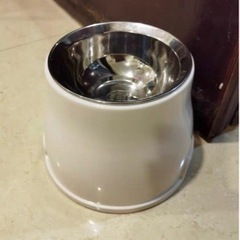 販売済み犬猫兼用食べやすい  えさ入れごはん皿お皿餌やり