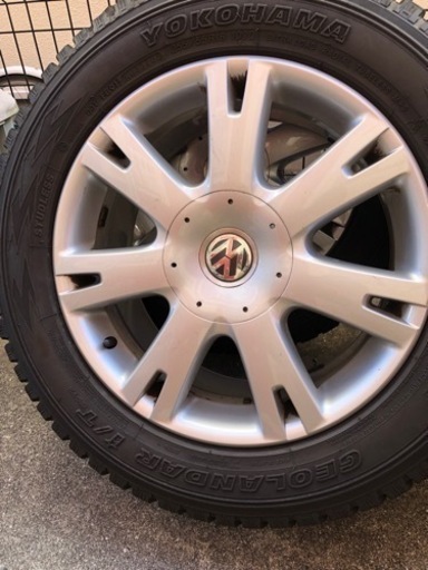 VWトゥアレグ純正18インチアルミホイール 255/55R18スタッドレスタイヤ