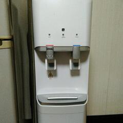 ウオーターサーバー（床置型）