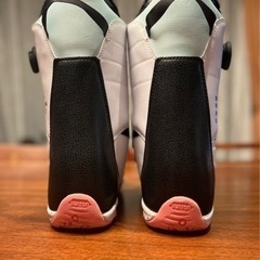 Burtonスノーボードブーツの画像