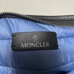 正規品　モンクレール　クラッチバック ライトブルー 中古 値下げしました❗️の画像