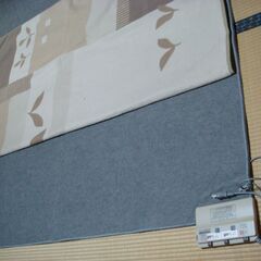 無料　ホットカーペットにカバー付き　正方形　約畳２枚分の画像