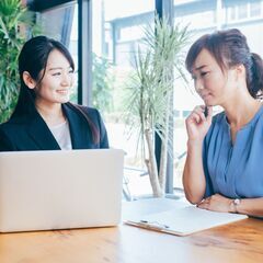 現役キャリアアドバイザーがあなたの転職のお悩みを聞き、アドバイス...