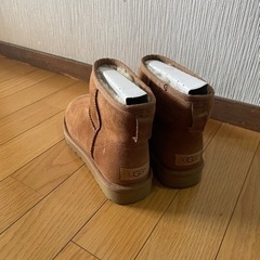 UGGムートンブーツの画像
