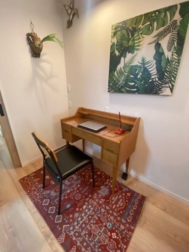 座面張り替えました。オシャレ椅子。