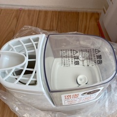 ☆IRIS OHYAMA 加熱式　加湿器美品の画像