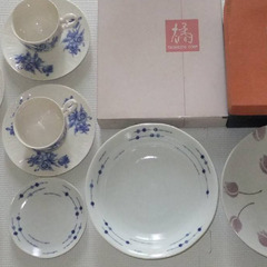 食器　陶器　たち吉  大皿 小皿  プレート ボウル カップ＆ソーサー 未使用　多数の画像