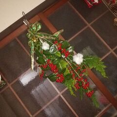 🎄クリスマススワッグ 完成品 再アレンジしてお正月まで使えるよ  ミニスワッグもありの画像