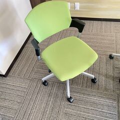 事務所用チェアの画像
