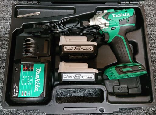 《売却済》〔ｼﾞｬﾝｸ〕ﾏｷﾀ(Makita) 充電ｲﾝﾊﾟｸﾄﾄﾞﾗｲﾊﾞｰ 14.4V M697DSX