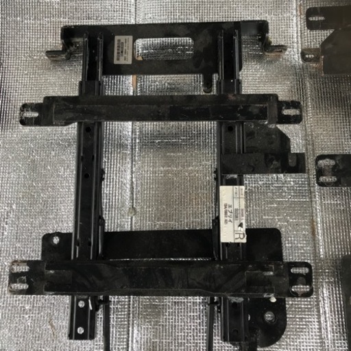 DA 62 用シートレール　カワイ製作所　KW-RA16