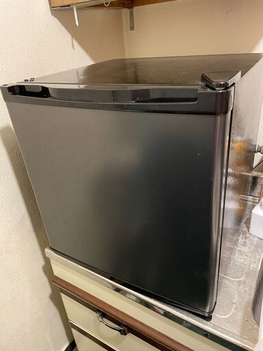 中古 冷蔵庫 46L 小型 一人暮らし 1ドアミニ冷蔵庫 右開き コンパクト ガンメタリック MAXZEN