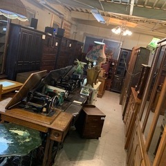 店内在庫多数あります！　モノココ円山店　二階家具コーナー紹介！　ソファー　ダイニングテーブル　チェア　レトロ　アンティーク　和箪笥　食器棚 - リサイクルショップ