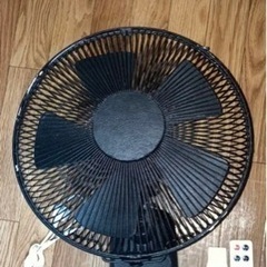 壁掛け扇風機