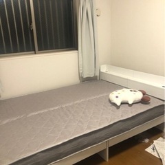 ダブルベッド フレームのみ