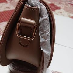 新品未使用 参考価格: 4,290円 nano・universe ハーフラウンドショルダーバックの画像