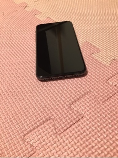 iPhone x 256GB キャリアau