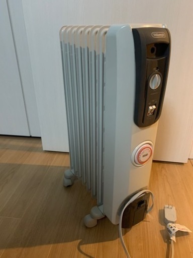 デロンギ　ゼロ風暖房　オイルヒーター　1200W(8〜10畳用)