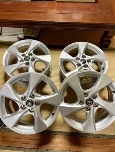 トヨタ　CH-R純正アルミホイール
