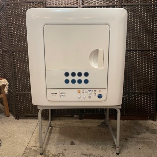 【売約済み】東芝 TOSHIBA ED-60C-W 衣類乾燥機　ED-60C 乾燥機　乾燥器　検　ED-608 パナソニック　日立　乾太くん　2017年製