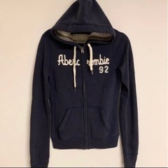 アバクロ　パーカー　Sサイズ