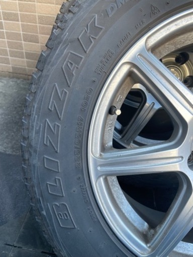 【今週限定】ホイール付きスタッドレスタイヤ4本セット（225/65R17）