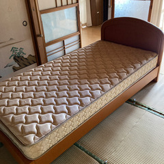 シングルベッド
