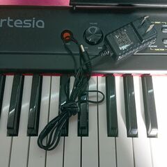 電子ピアノ　Artesia Performer フルサイズ　セミウェイトの画像