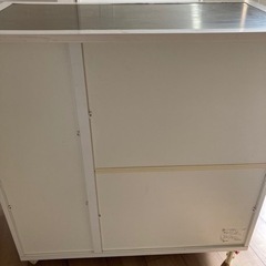 食器棚　キッチンボード　無料の画像