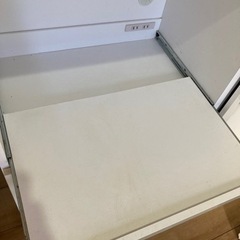 食器棚　キッチンボード　コンセント付き　無料　引き取り限定の画像