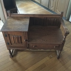中古家具　イス　収納