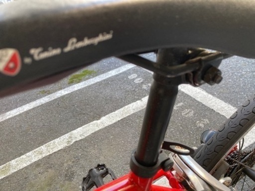自転車　クロスバイク　赤