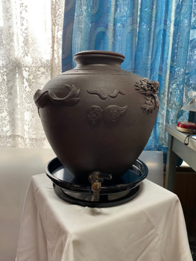 再価格下げました❗️いかがですか❗️アンティーク古酒造り壺　(蛇口付古酒造り用　甕　(蛇口付)