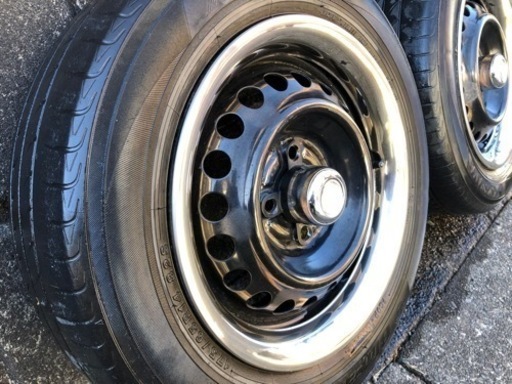 ステンレストリムリングとステンレスセンターキャップ タイヤ付き鉄チンホイール4本　14インチ