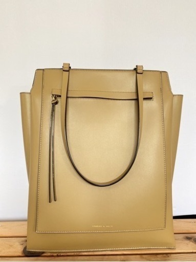 チャールズアンドキース バッグ