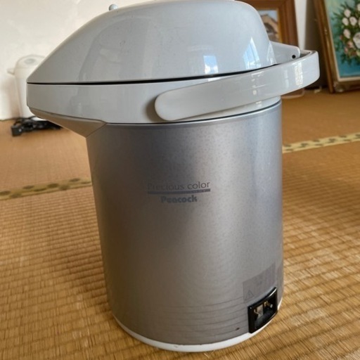 Peacock 電気保温エアーポット　①