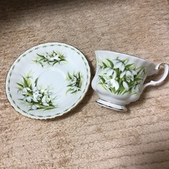 ROYAL ALBERTカップ&ソーサーの画像