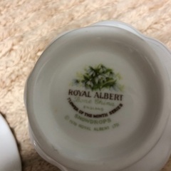 ROYAL ALBERTカップ&ソーサーの画像