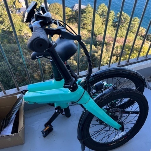 新品！折りたたみができて12.8kg！7.0Ahバッテリー搭載の電動アシスト自転車