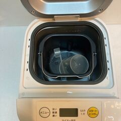 ✨🔔期間限定・特別価格🔔✨山善（YAMAZEN） YHB-M560 ホームベーカリー パン 中古家電の画像