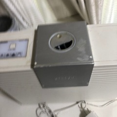値下げしました〜500円〜東芝除臭機　ペットの除臭に