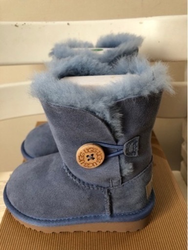 （試着のみ）UGG ブーツ　キッズ　サイズ7    14.5cm ブルー