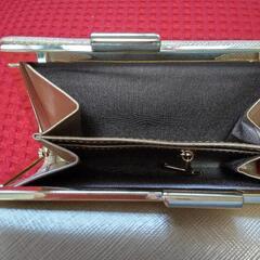 ungaro 財布　がま口財布　金色　の画像