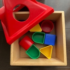 IKEA イケア　型はめ　パズルボックスの画像