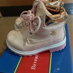 新品　子供用ブーツの画像