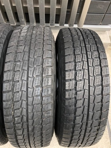 195/80R15LT規格スタッドレスタイヤ付きホイール4本 ハイエース、キャラバン等に！　ランクB
